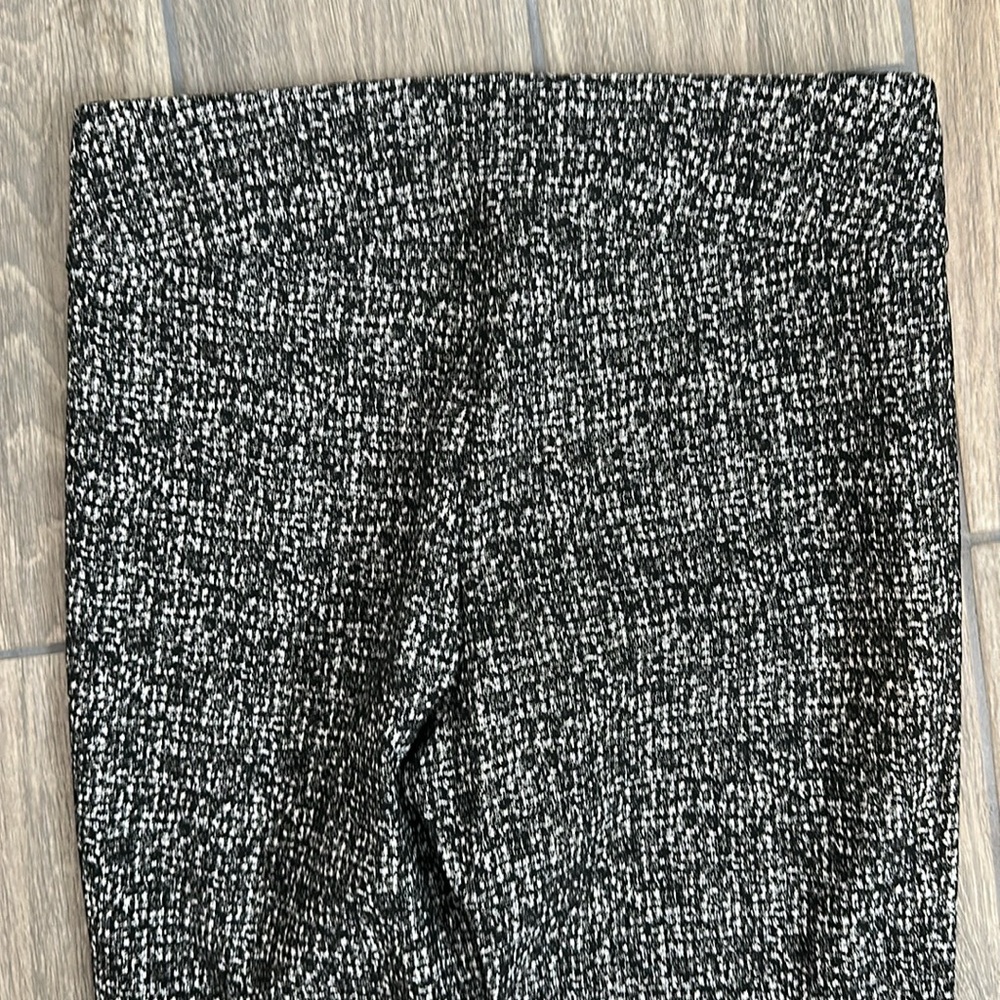 INC International Concepts Monochrome Stretch Skinny Pants size 6P. - Picture 6 of 6
